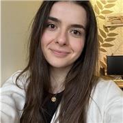 Etudiante en Master 2 en école de commerce internationale, je propose des cours d'anglais pour les élèves dès le niveau débutant